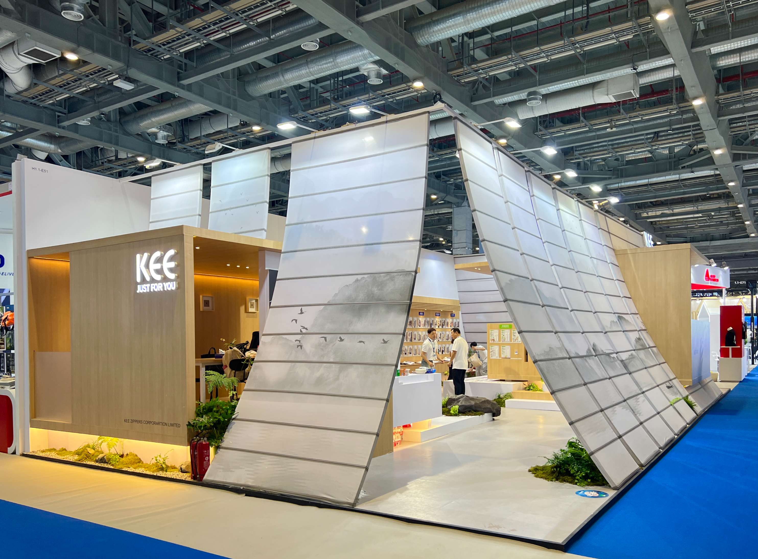 KEE Zippers Triumph at 2024 China Textile Expo